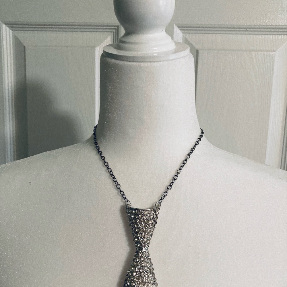 Up-cycled Rhinestone necklace - Picture 2 of 10